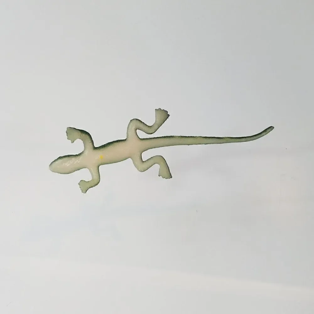 Gecko Lizard Plastic Toy Aquarium Reptile Decor 4.5 Inch Long